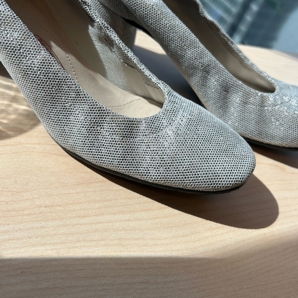 Amalfi By Rangoni 8.5 NEW  Gray Heels with Chunky Heel- pillow soft elastic heel - Picture 10 of 16